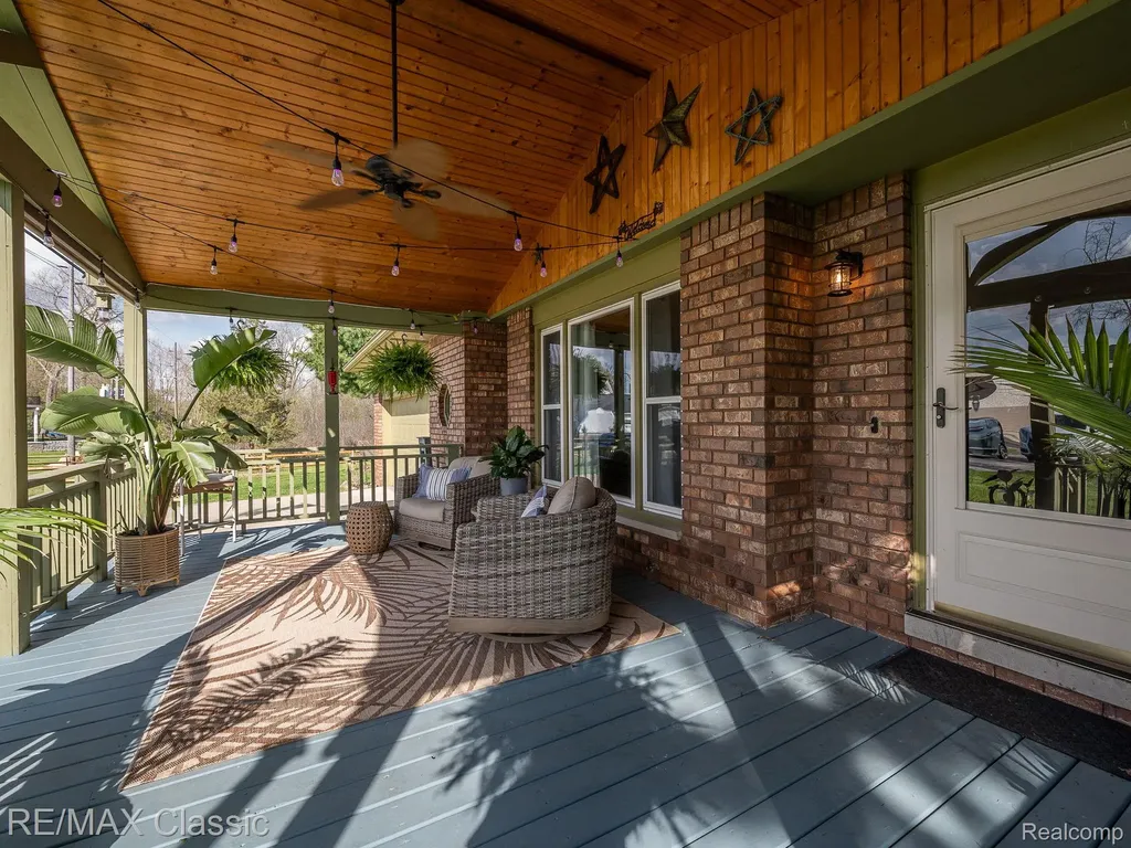 428 E Shore Drive Northfield Township MI 48189