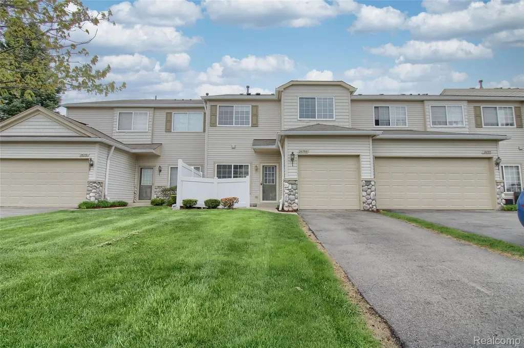 26793 Kirkway Circle Woodhaven City MI 48183