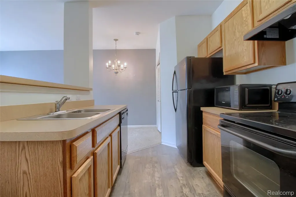 26793 Kirkway Circle Woodhaven City MI 48183