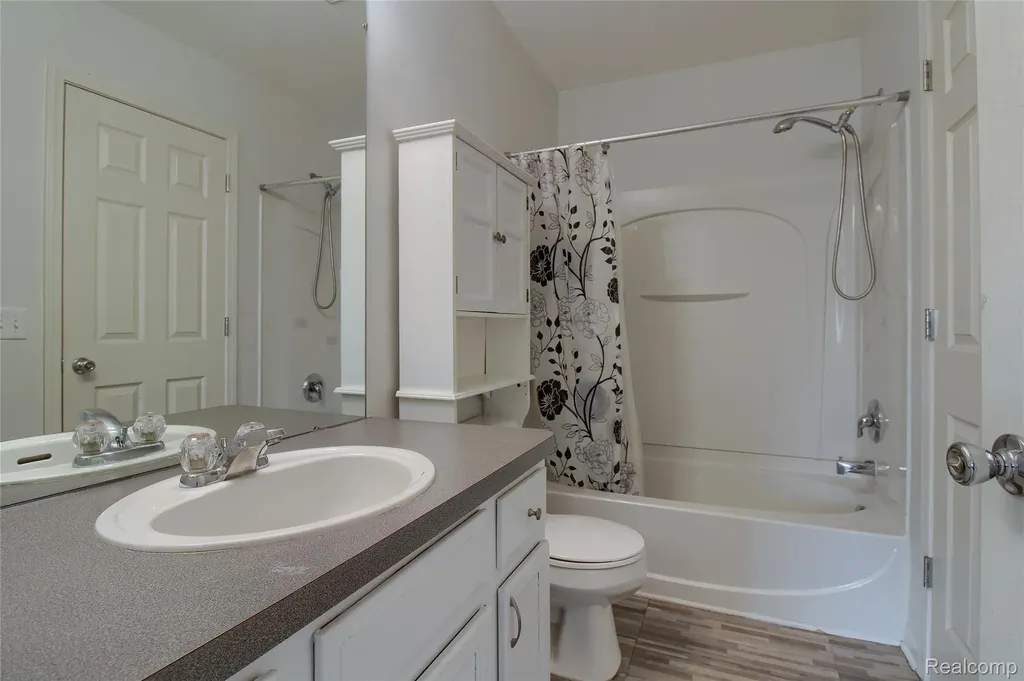 26793 Kirkway Circle Woodhaven City MI 48183