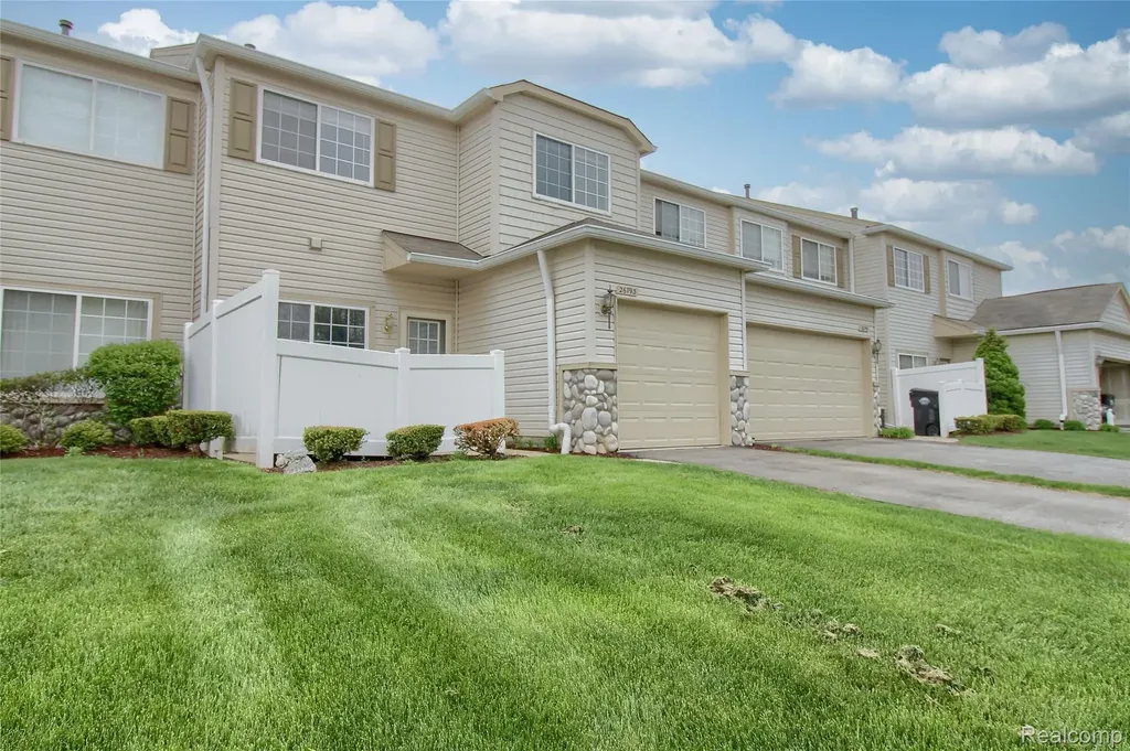 26793 Kirkway Circle Woodhaven City MI 48183
