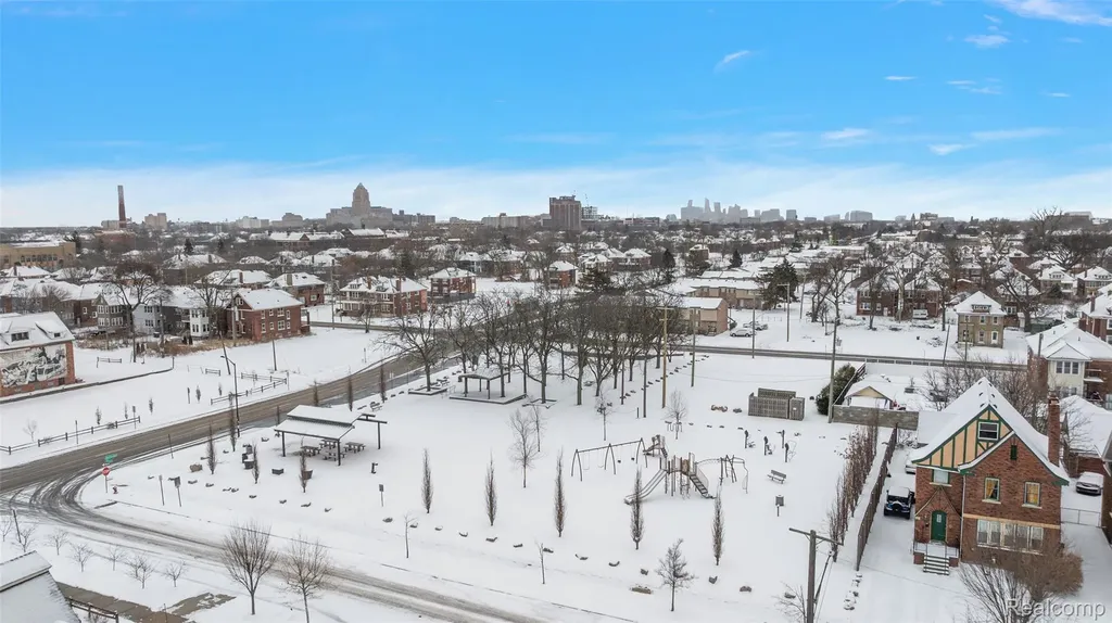 2080 Gladstone Street Detroit City MI 48206