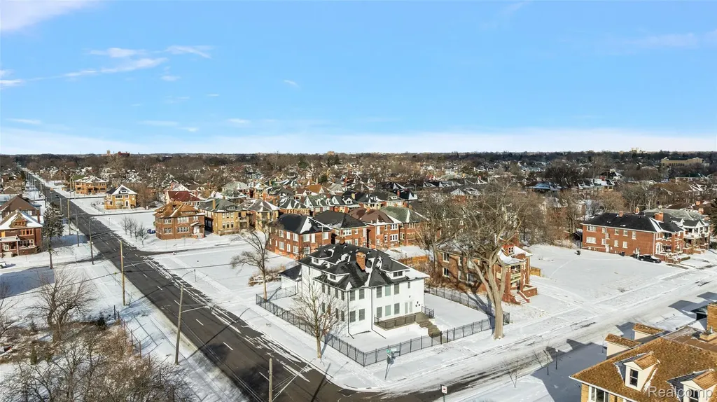 2080 Gladstone Street Detroit City MI 48206
