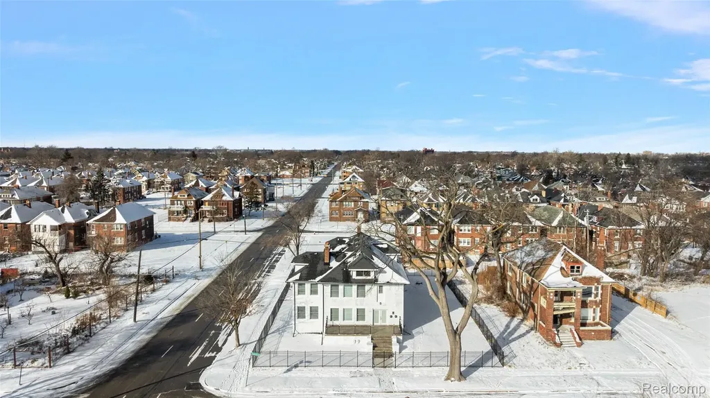 2080 Gladstone Street Detroit City MI 48206