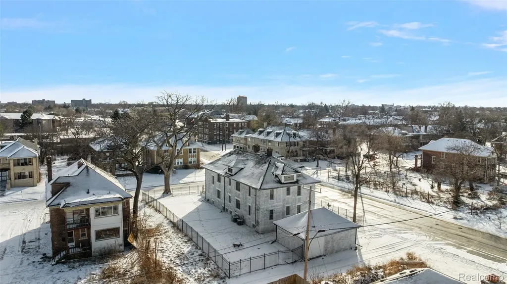 2080 Gladstone Street Detroit City MI 48206