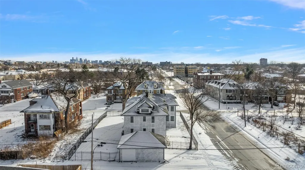 2080 Gladstone Street Detroit City MI 48206