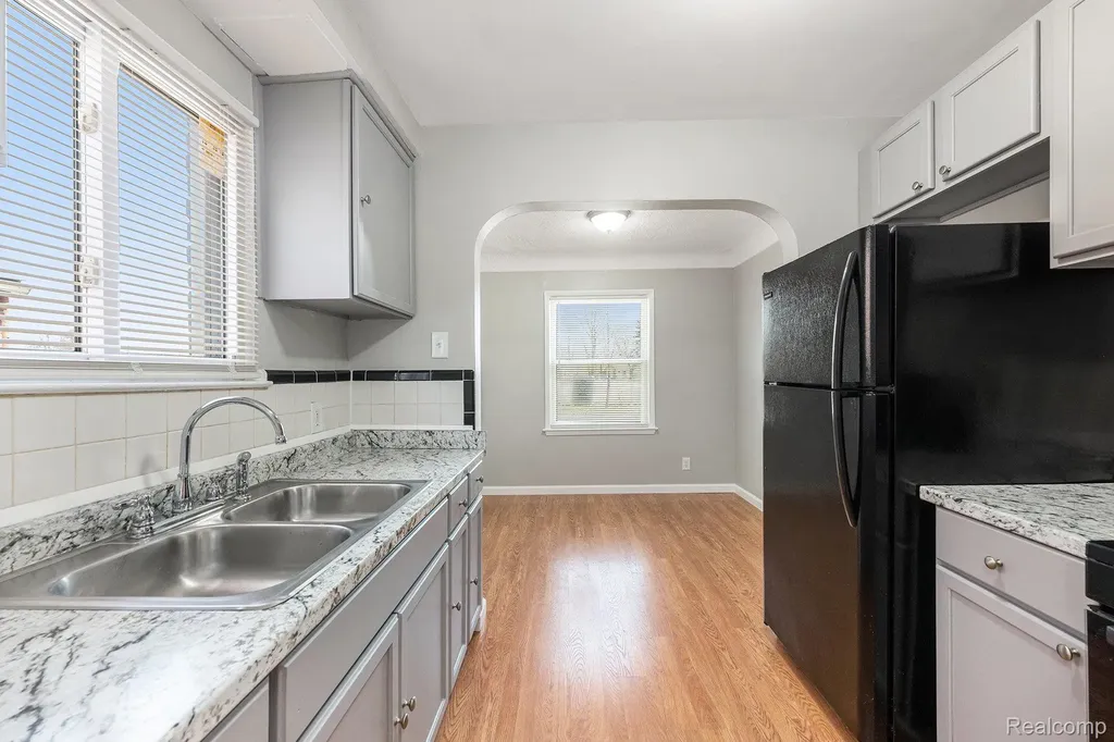 19315 Annchester Road Detroit City MI 48219