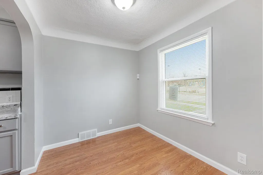 19315 Annchester Road Detroit City MI 48219