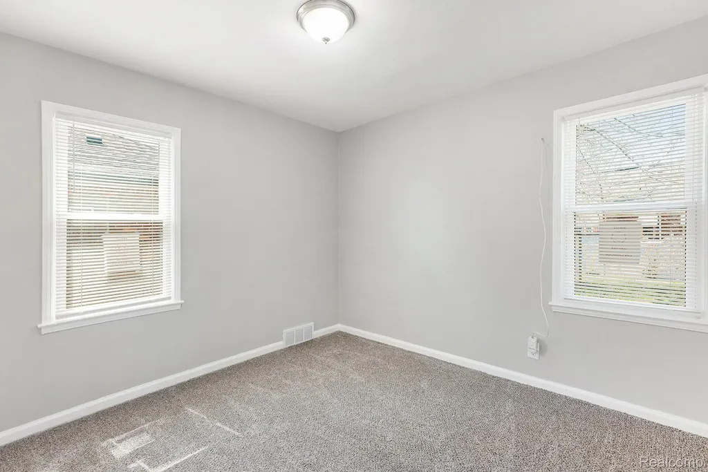 19315 Annchester Road Detroit City MI 48219
