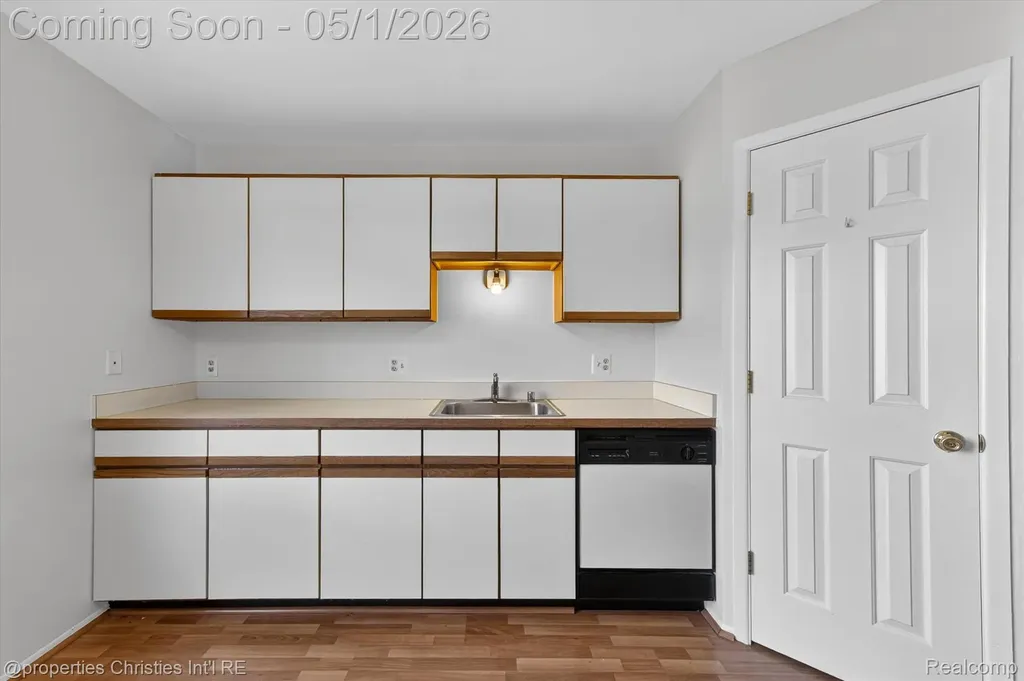 2513 Samoset Road Royal Oak City MI 48073