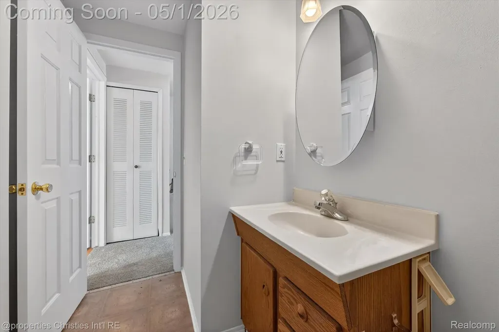 2513 Samoset Road Royal Oak City MI 48073