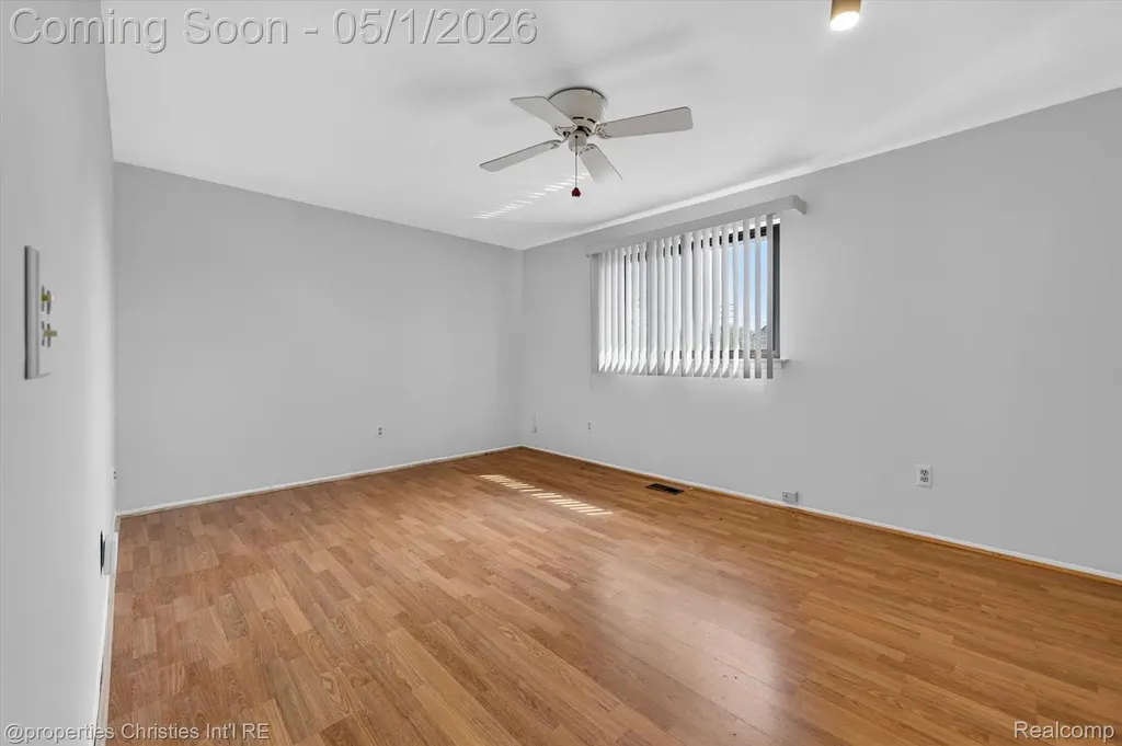 2513 Samoset Road Royal Oak City MI 48073