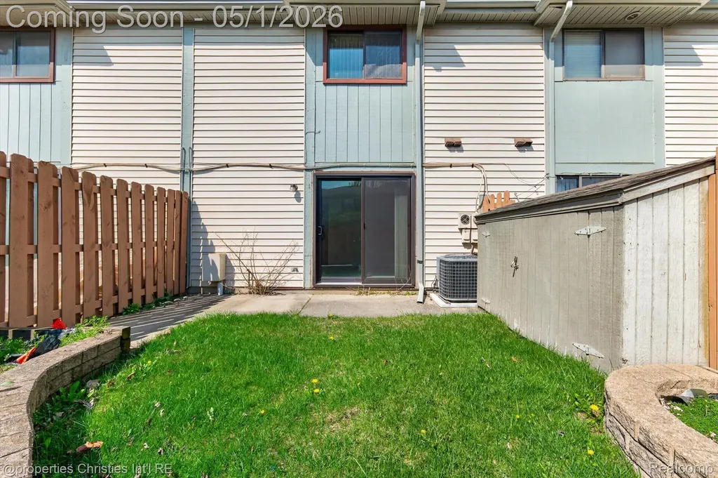 2513 Samoset Road Royal Oak City MI 48073