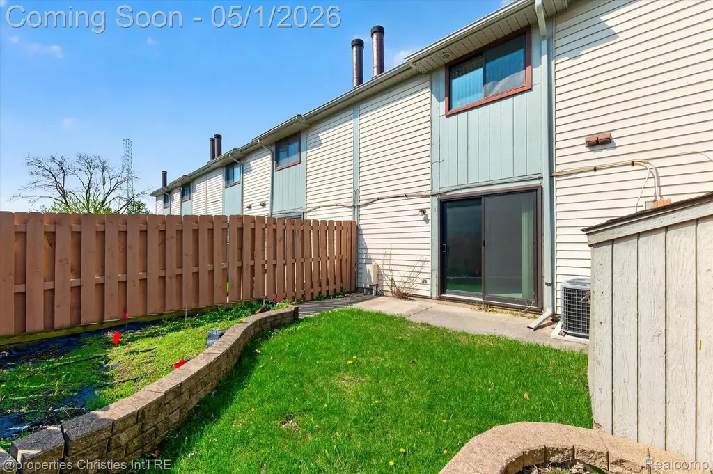 2513 Samoset Road Royal Oak City MI 48073