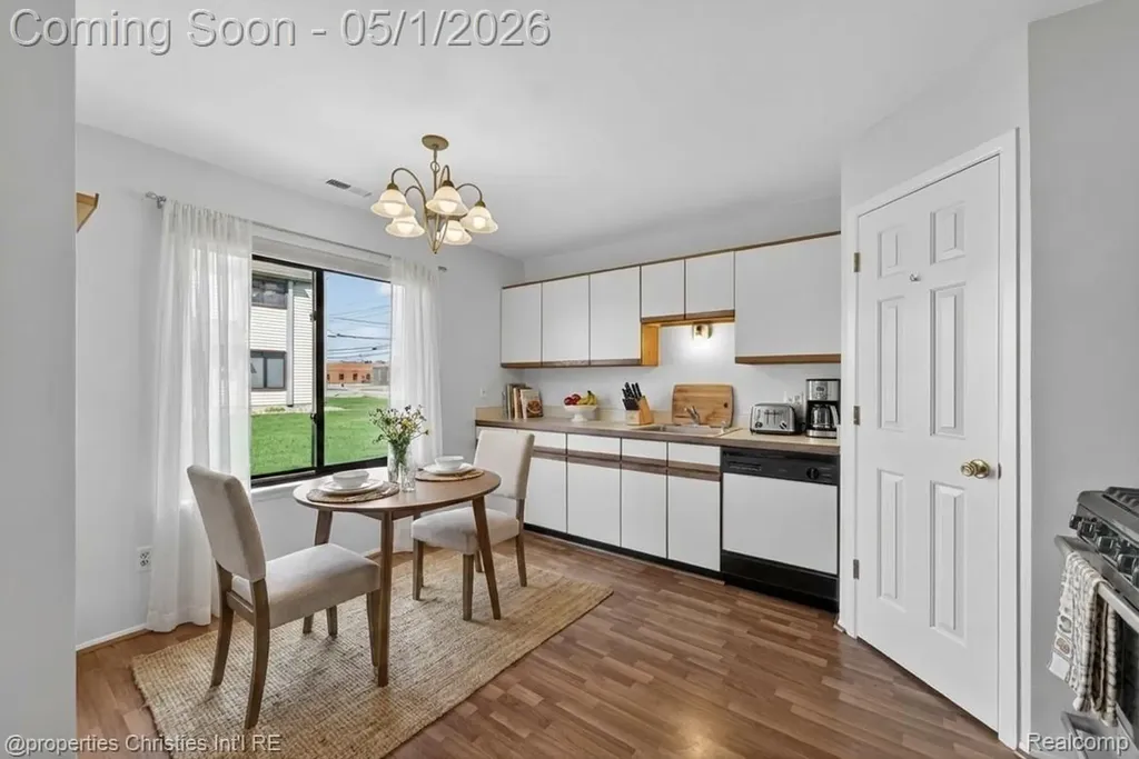 2513 Samoset Road Royal Oak City MI 48073