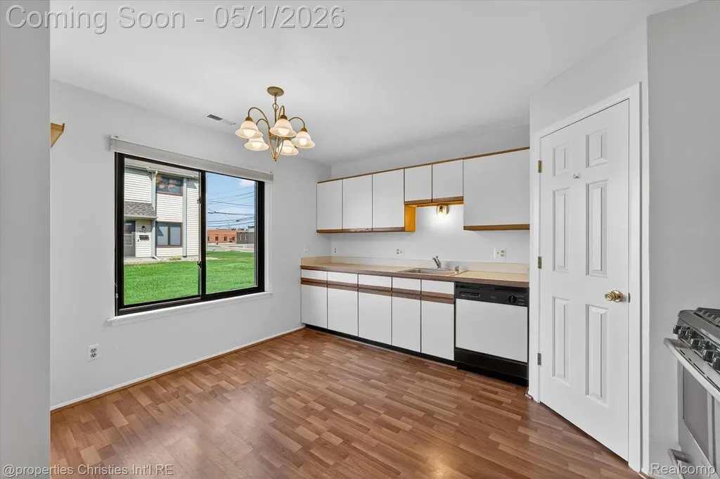2513 Samoset Road Royal Oak City MI 48073