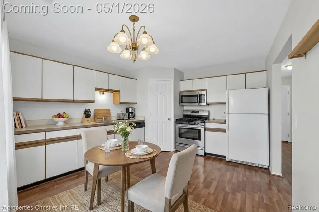 2513 Samoset Road Royal Oak City MI 48073