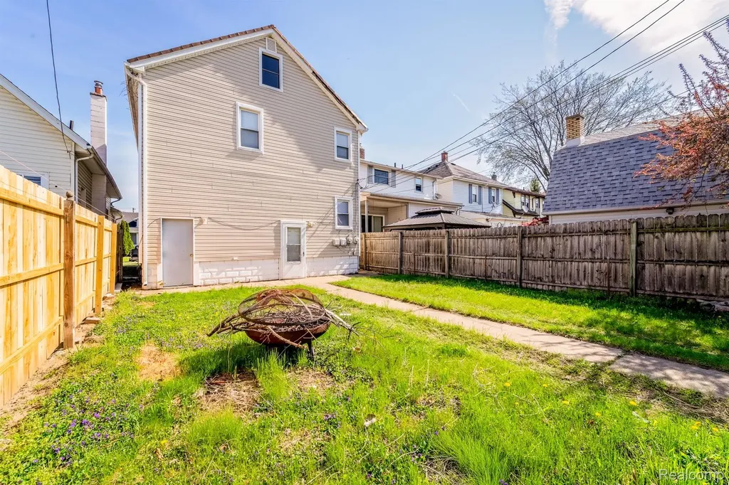 39 W Westfield Street Ecorse City MI 48229