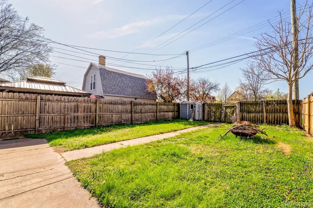 39 W Westfield Street Ecorse City MI 48229