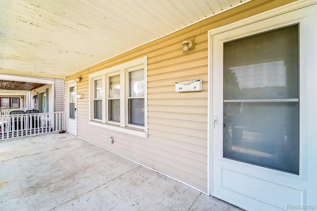 39 W Westfield Street Ecorse City MI 48229