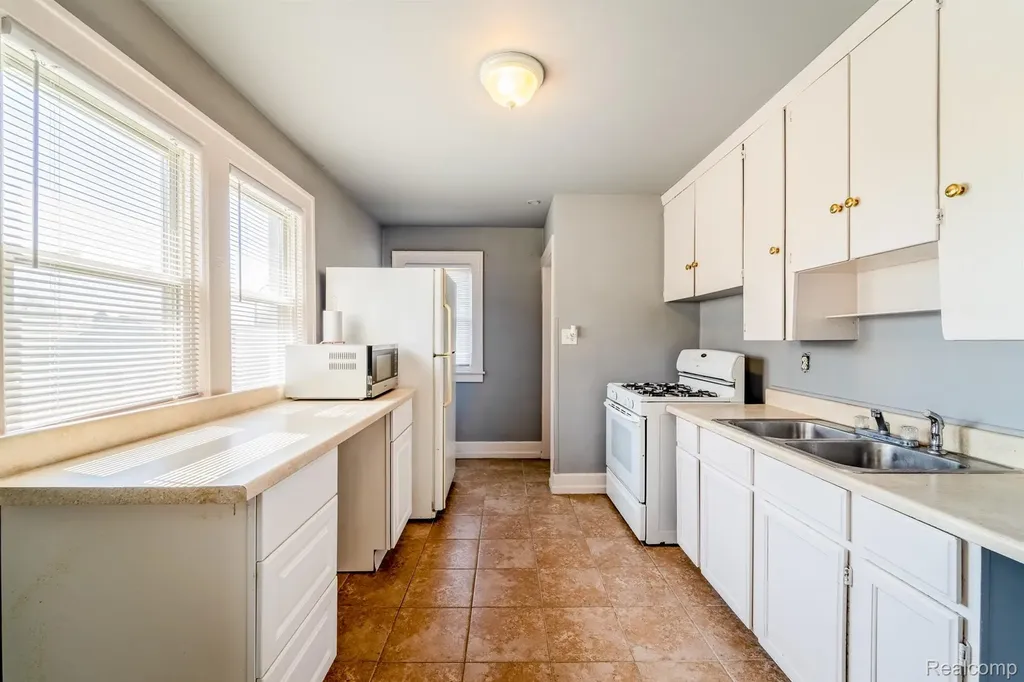 39 W Westfield Street Ecorse City MI 48229