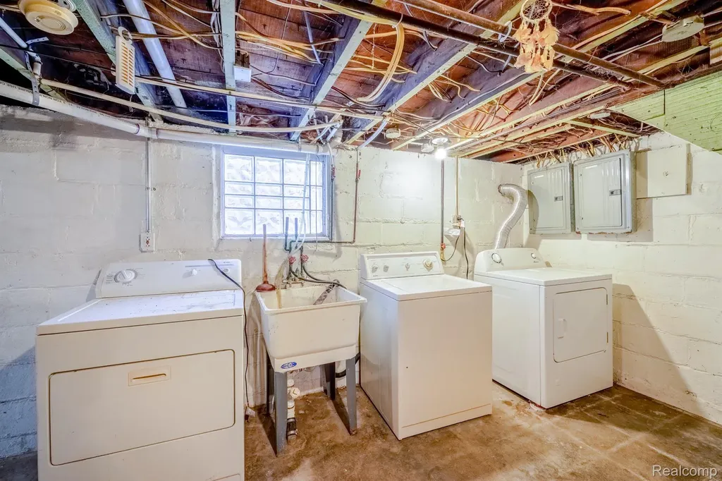 39 W Westfield Street Ecorse City MI 48229