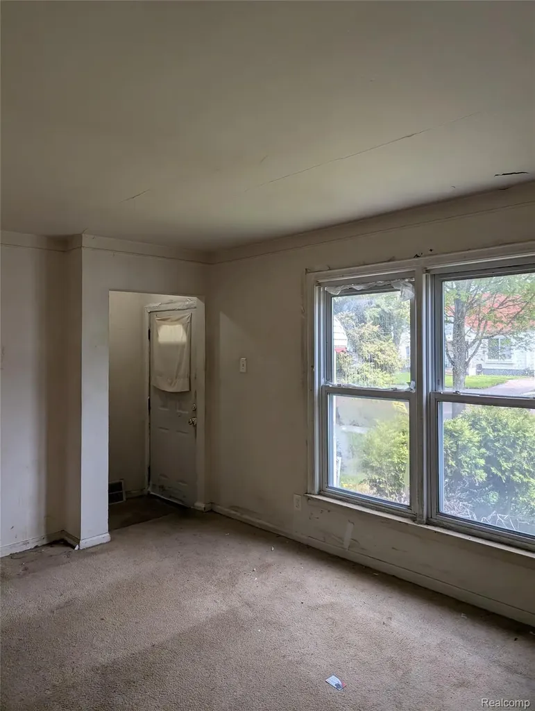 20505 Hamburg Street Detroit City MI 48205