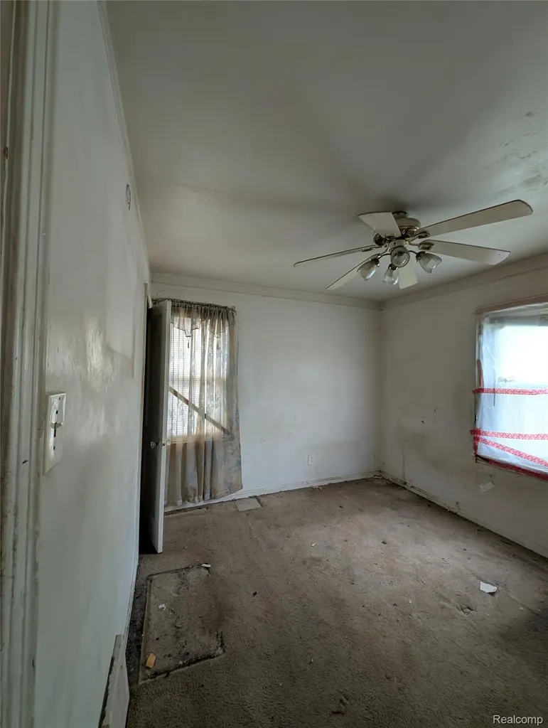 20505 Hamburg Street Detroit City MI 48205