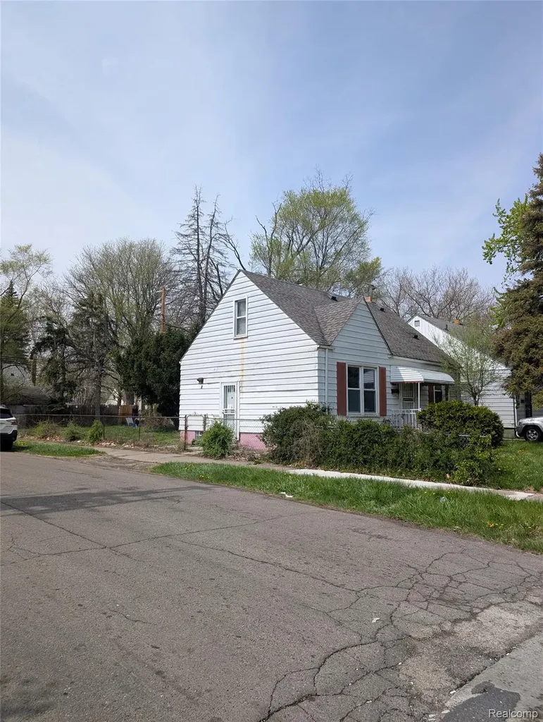 20505 Hamburg Street Detroit City MI 48205