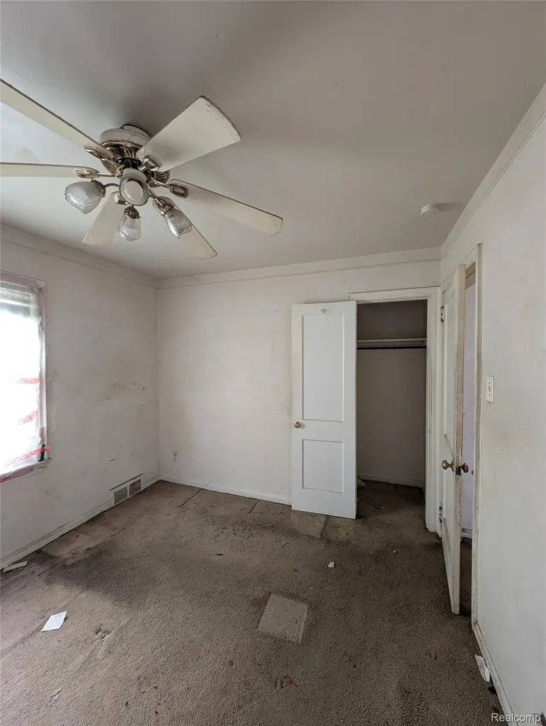 20505 Hamburg Street Detroit City MI 48205