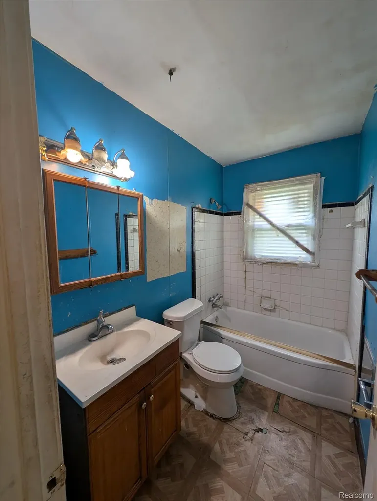 20505 Hamburg Street Detroit City MI 48205