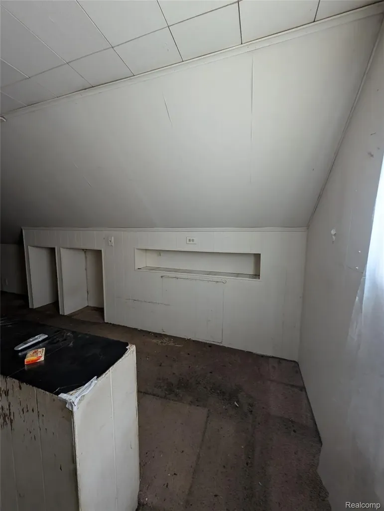 20505 Hamburg Street Detroit City MI 48205