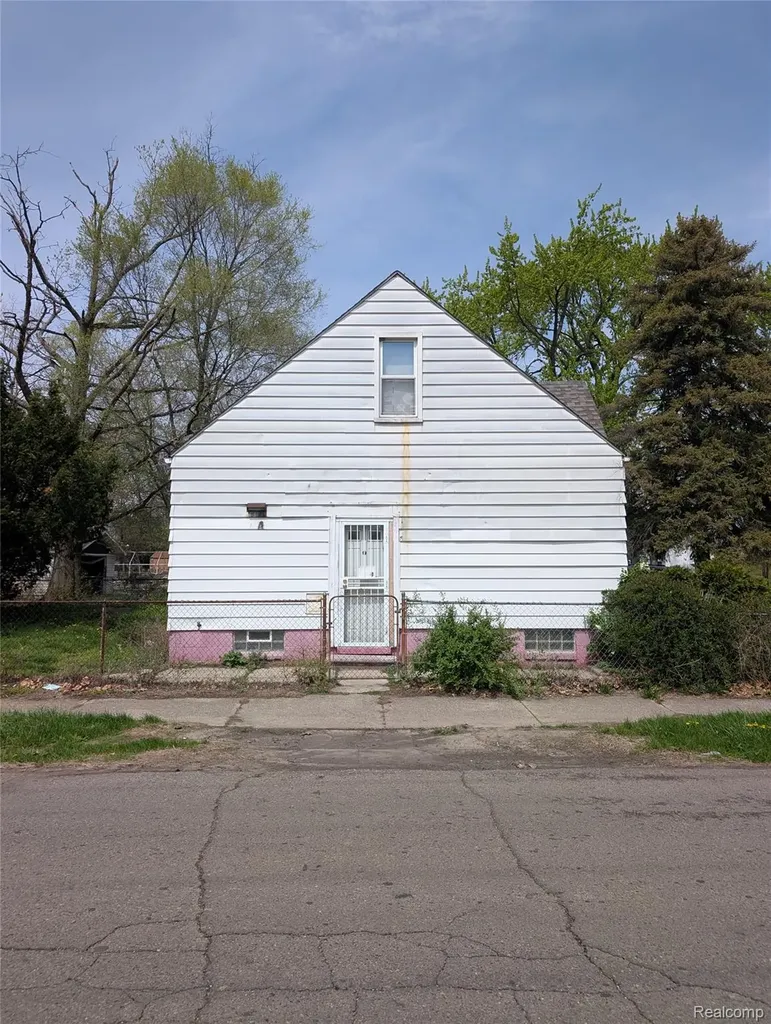 20505 Hamburg Street Detroit City MI 48205