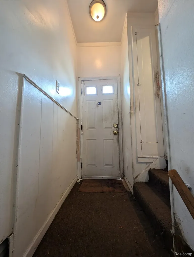 20505 Hamburg Street Detroit City MI 48205