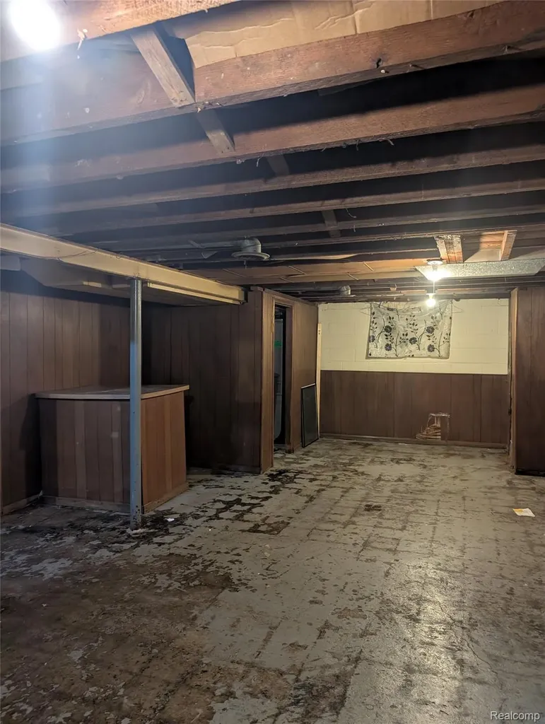 20505 Hamburg Street Detroit City MI 48205