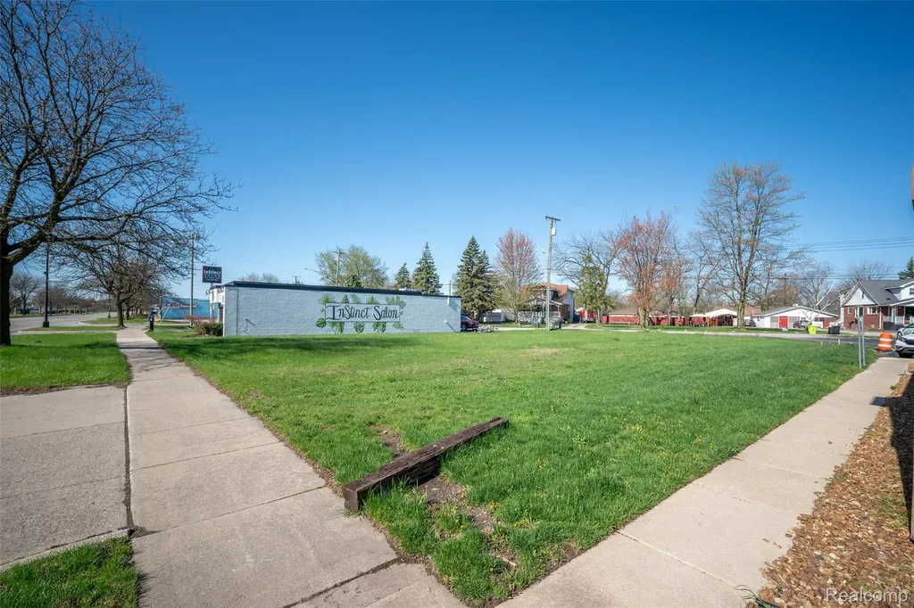27200 Telegraph Flat Rock City MI 48134