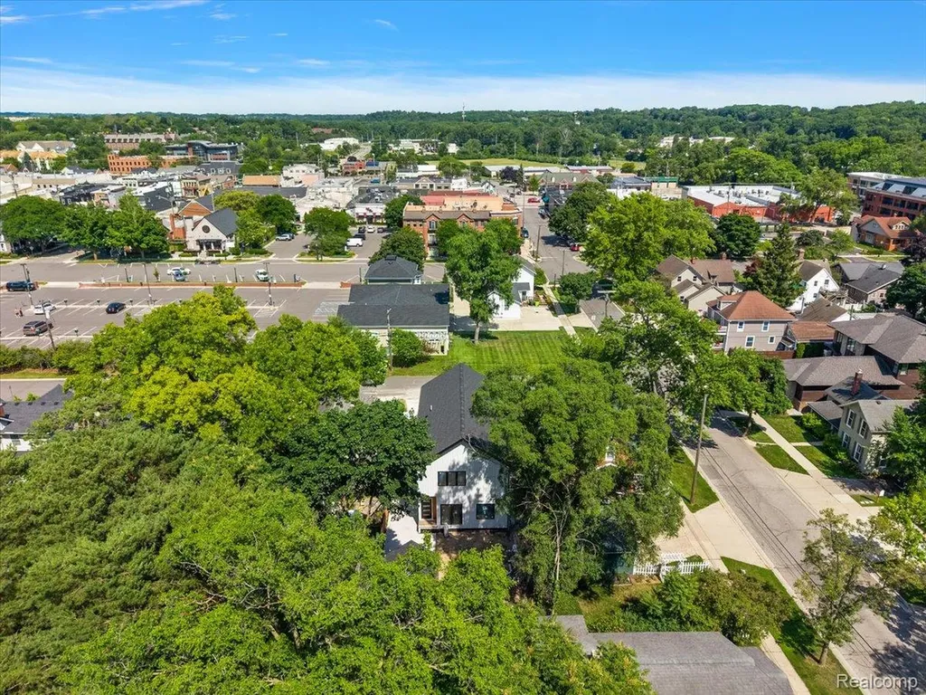 205 Pine Street Rochester City MI 48307