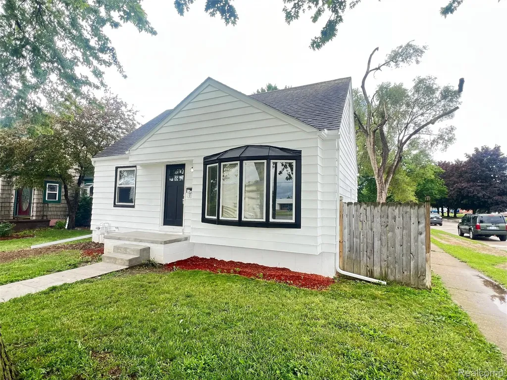 14593 Superior Street Southgate City MI 48195