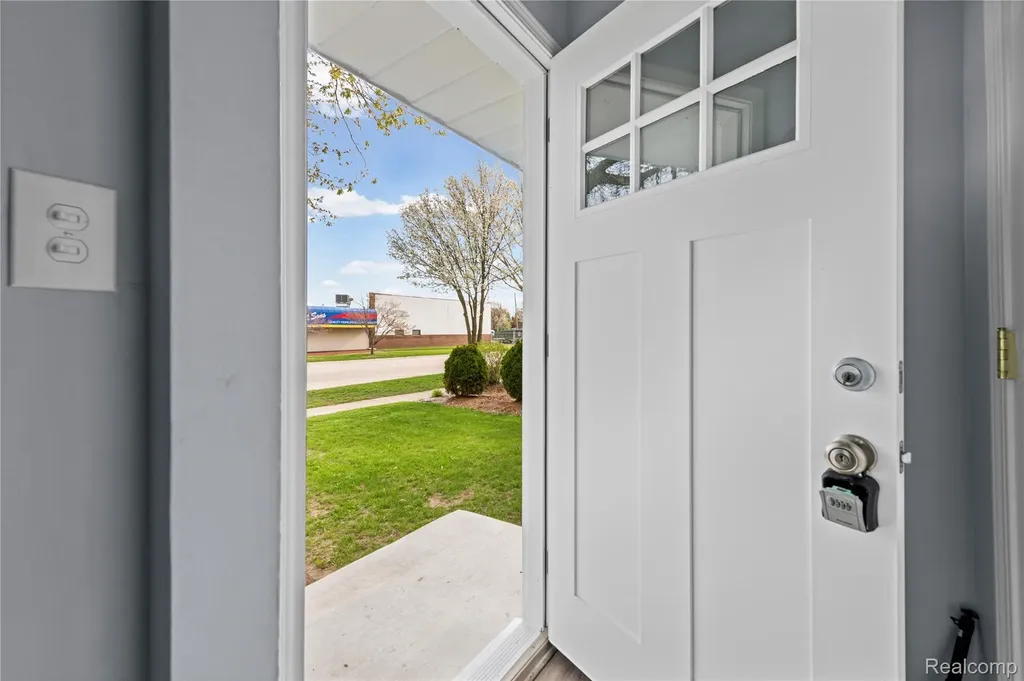 14593 Superior Street Southgate City MI 48195