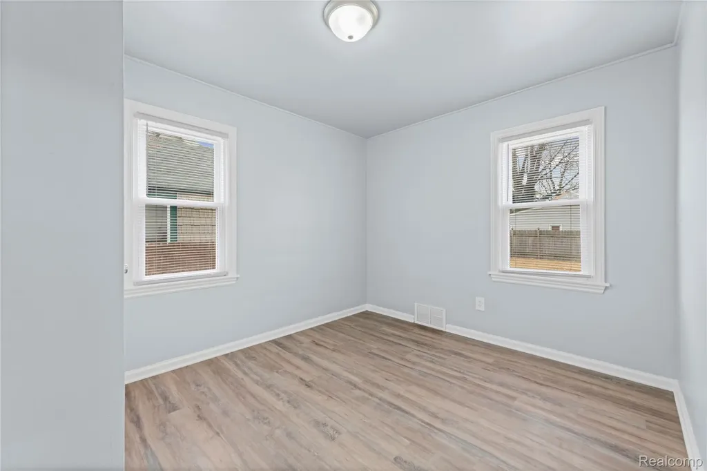 14593 Superior Street Southgate City MI 48195