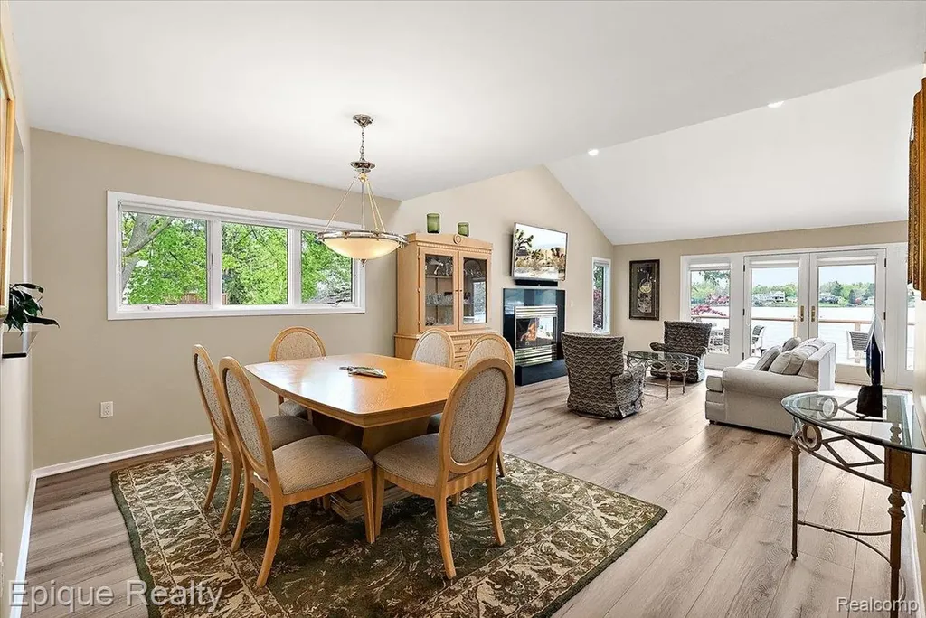 4521 Parnell Drive Waterford Charter Township MI 48346
