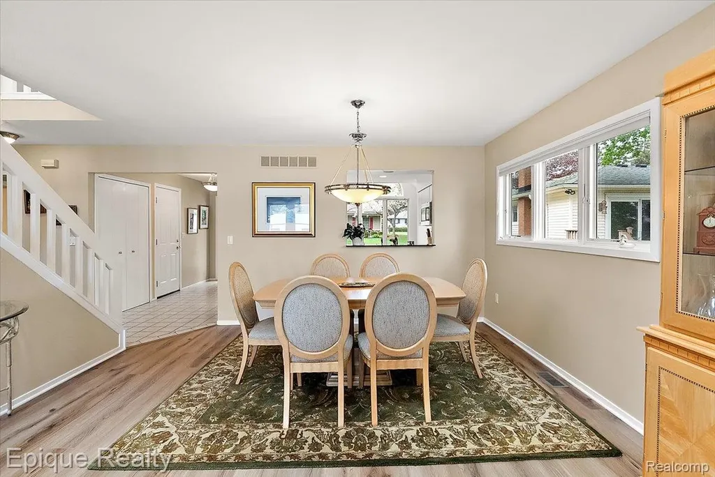 4521 Parnell Drive Waterford Charter Township MI 48346