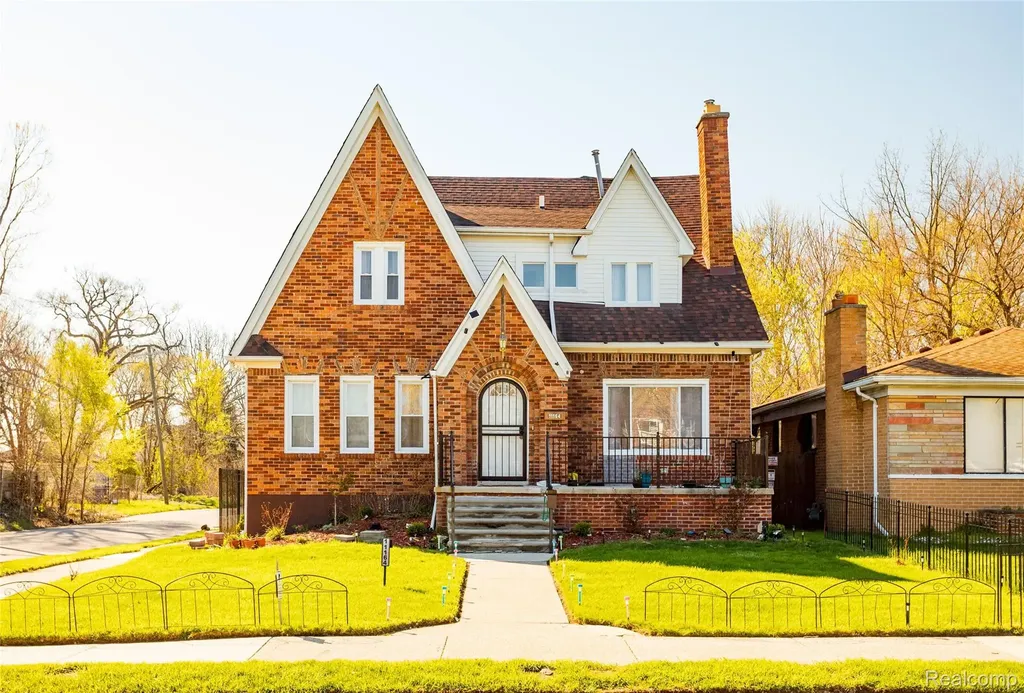11164 E Outer Drive Detroit City MI 48224
