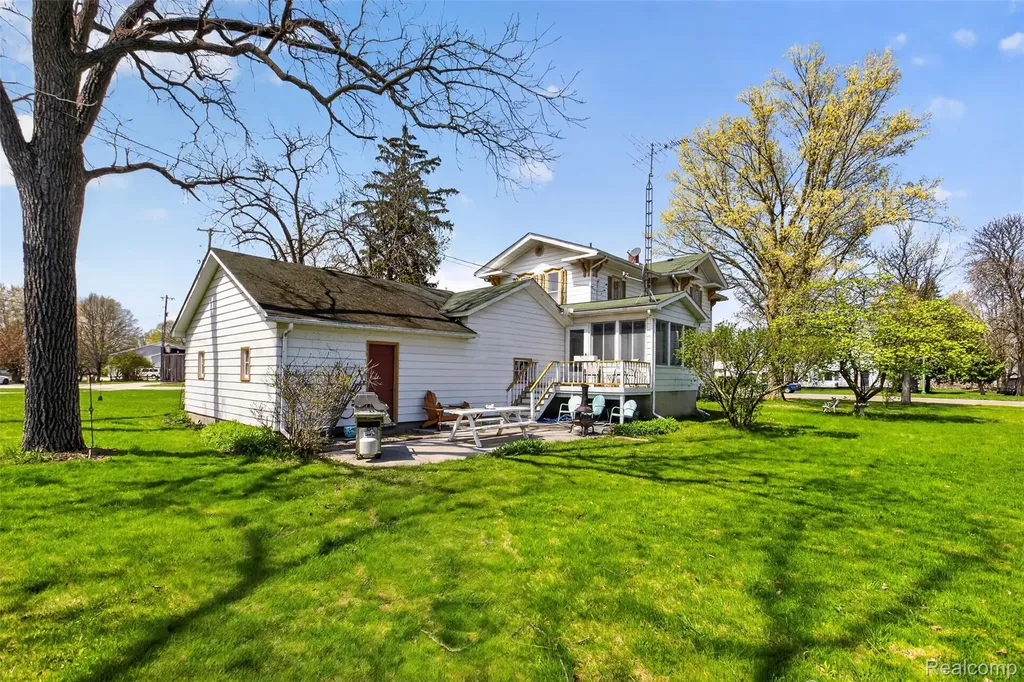 116 E Main Street Forest Township MI 48463