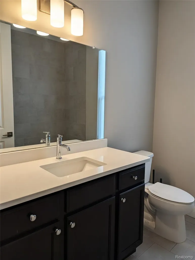 2298 Pondview Lane Troy City MI 48085