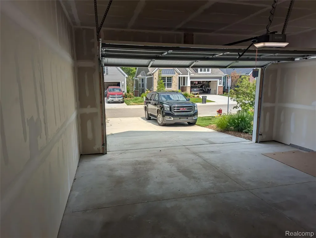 2298 Pondview Lane Troy City MI 48085