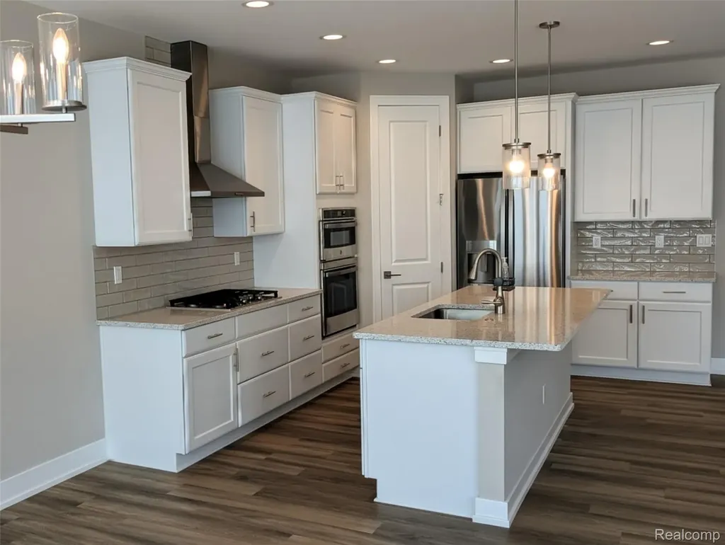 2298 Pondview Lane Troy City MI 48085