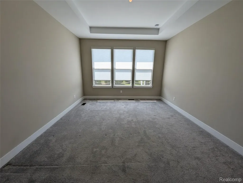 2298 Pondview Lane Troy City MI 48085