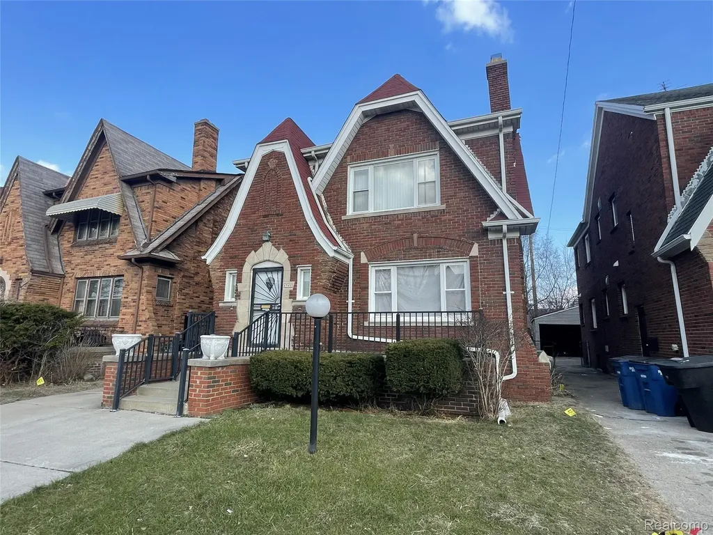 17152 Santa Rosa Drive Detroit City MI 48221