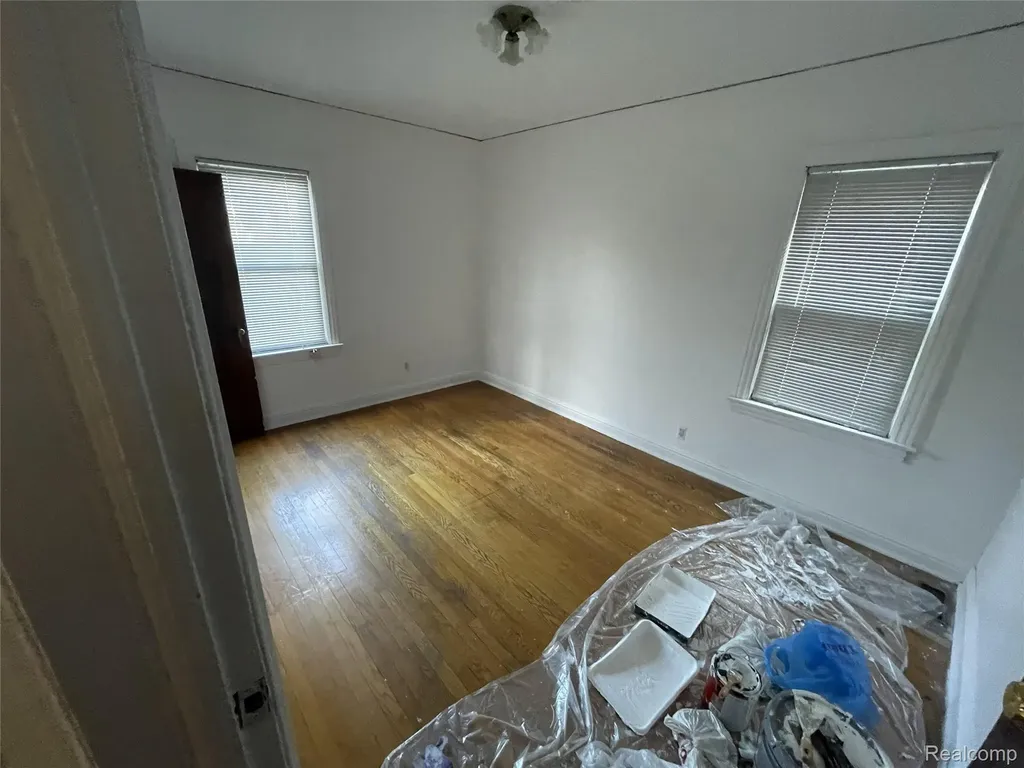 17152 Santa Rosa Drive Detroit City MI 48221